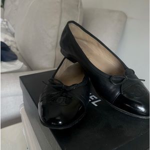 Interlock CC logo leather ballet flats size 7